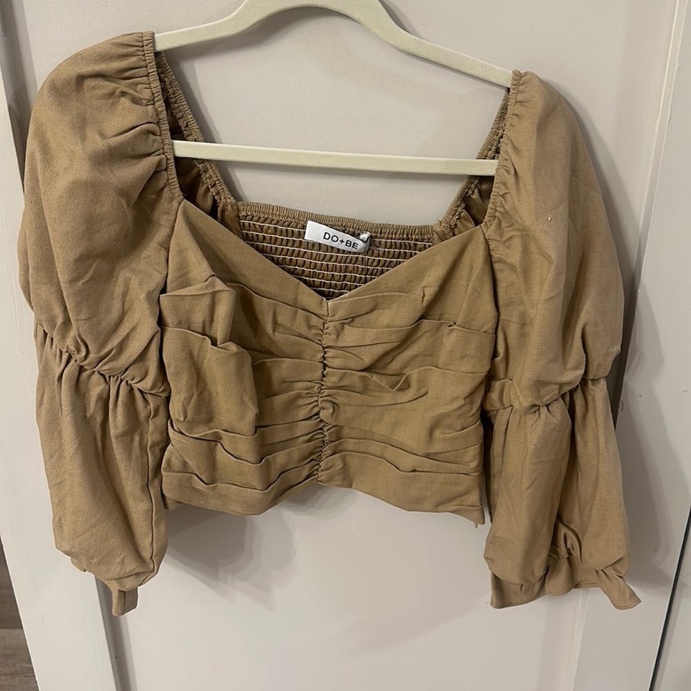 Do+Be Cropped Beige Top Medium